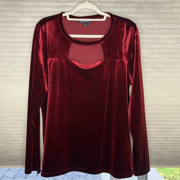 INC International Concepts Elegant Maroon Velvet Cut-Out Top Soft Quiet Luxury - Picture 3 of 14